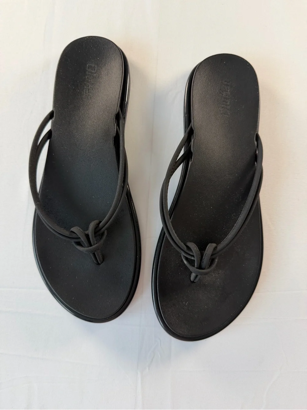 OluKai Black Knotted Toe Post Sandals